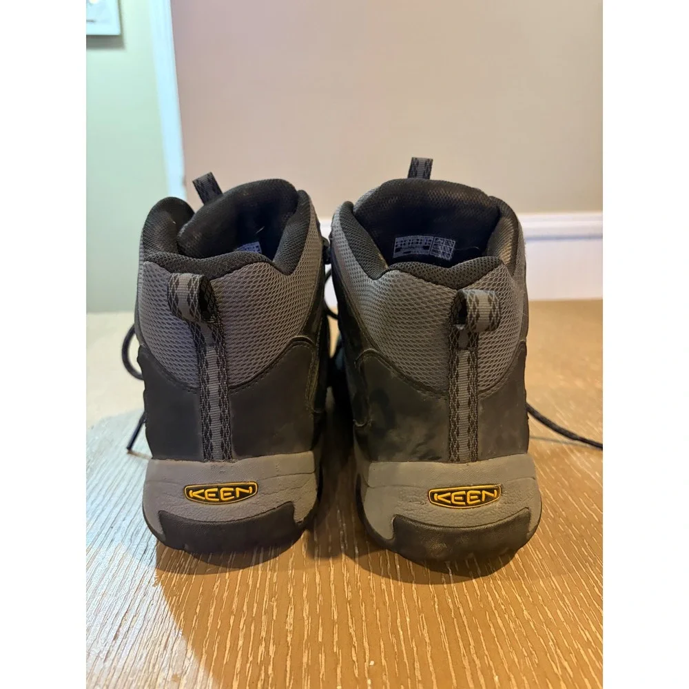 KEEN Oakridge Mid Waterproof Hiking Boots Mens 12 Black Grey Trail Shoes 1015307